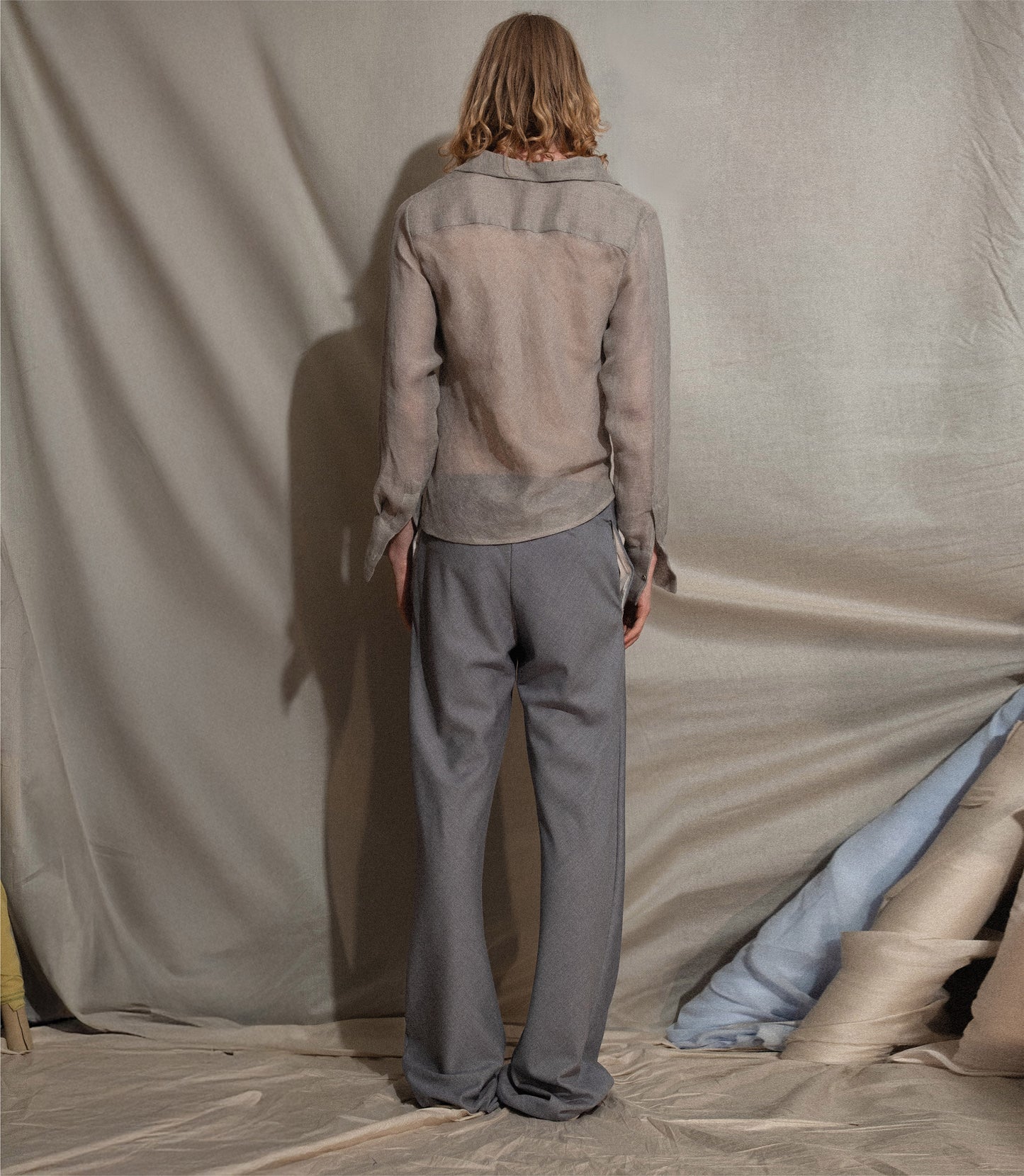 Bias Shirt in Light Grey Linen