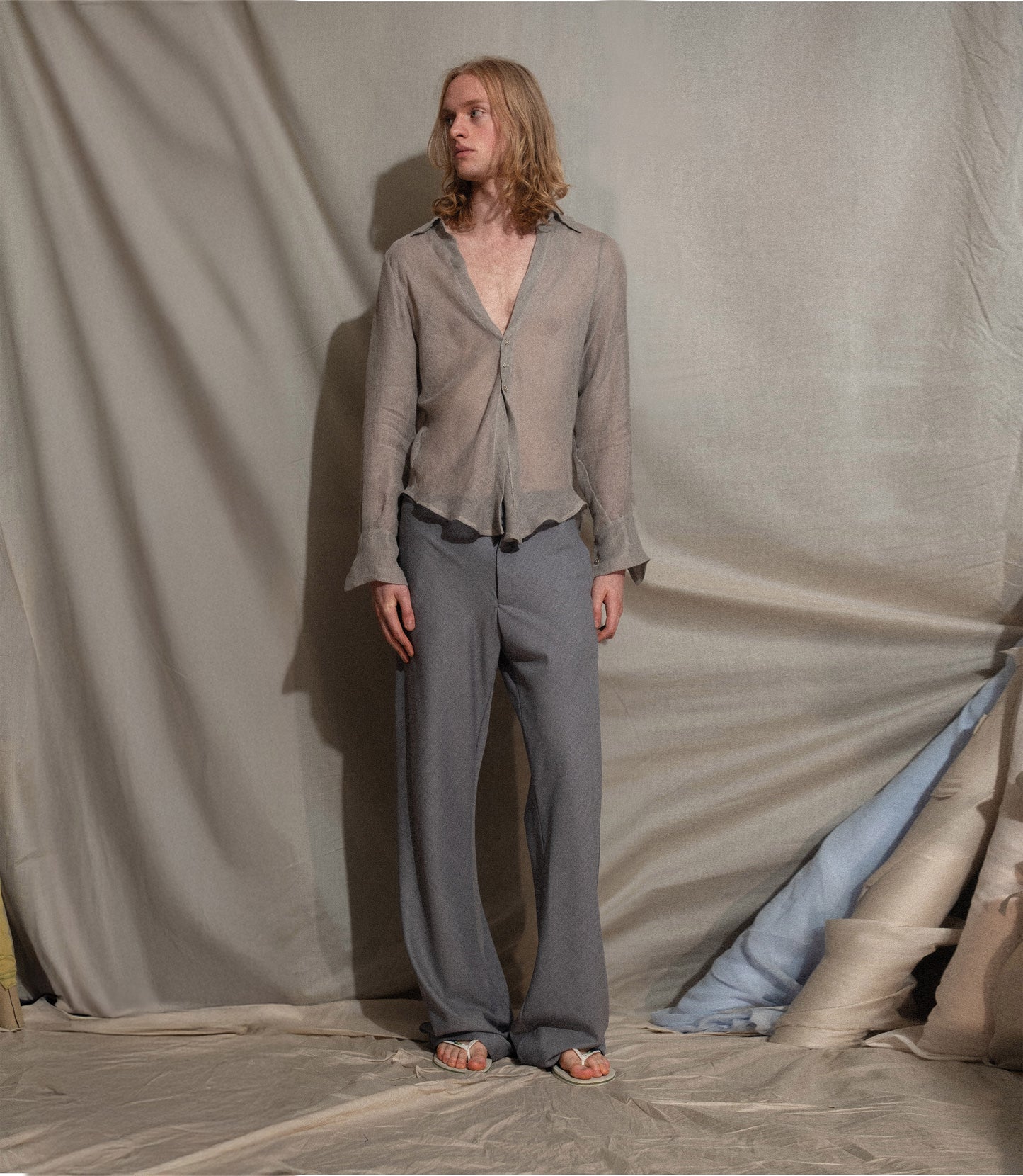 Bias Shirt in Light Grey Linen