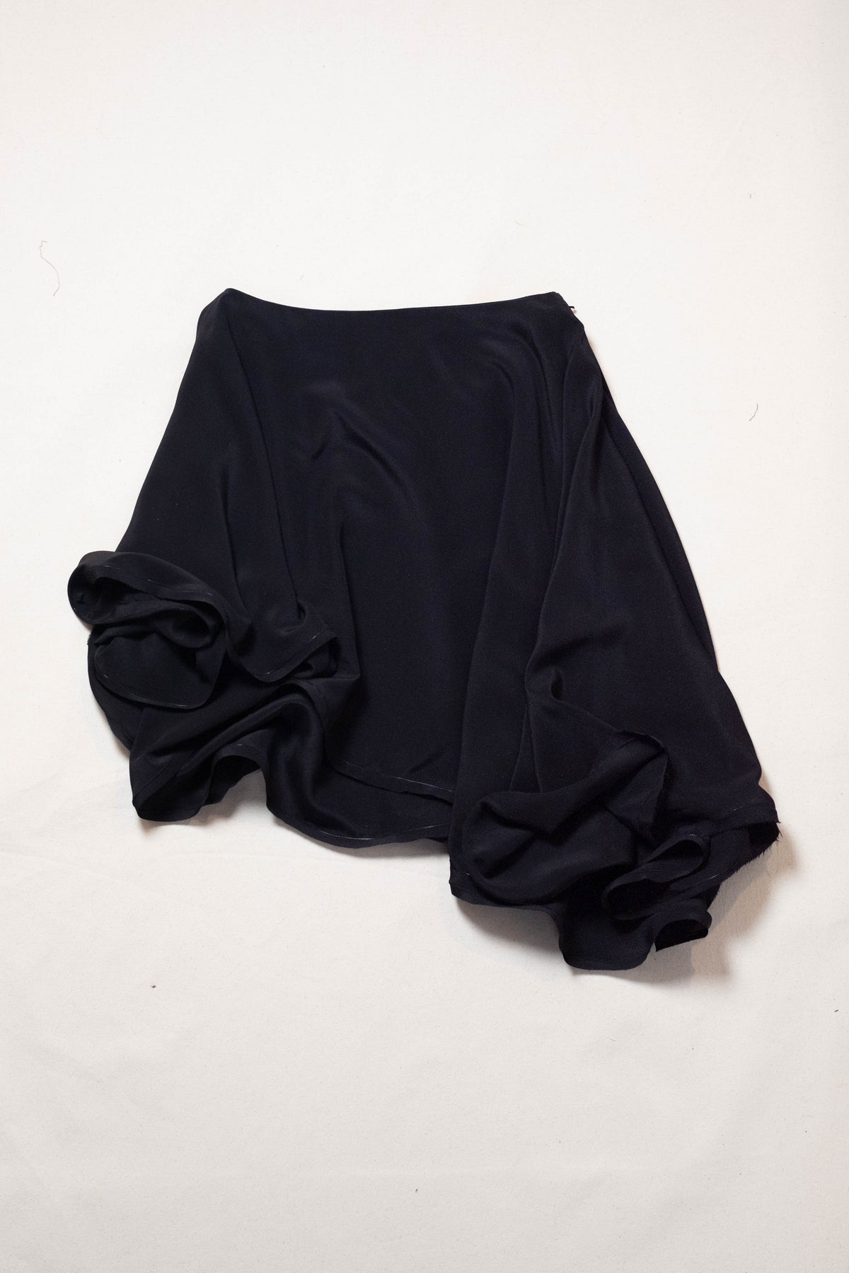 Silk Circle Top in Black