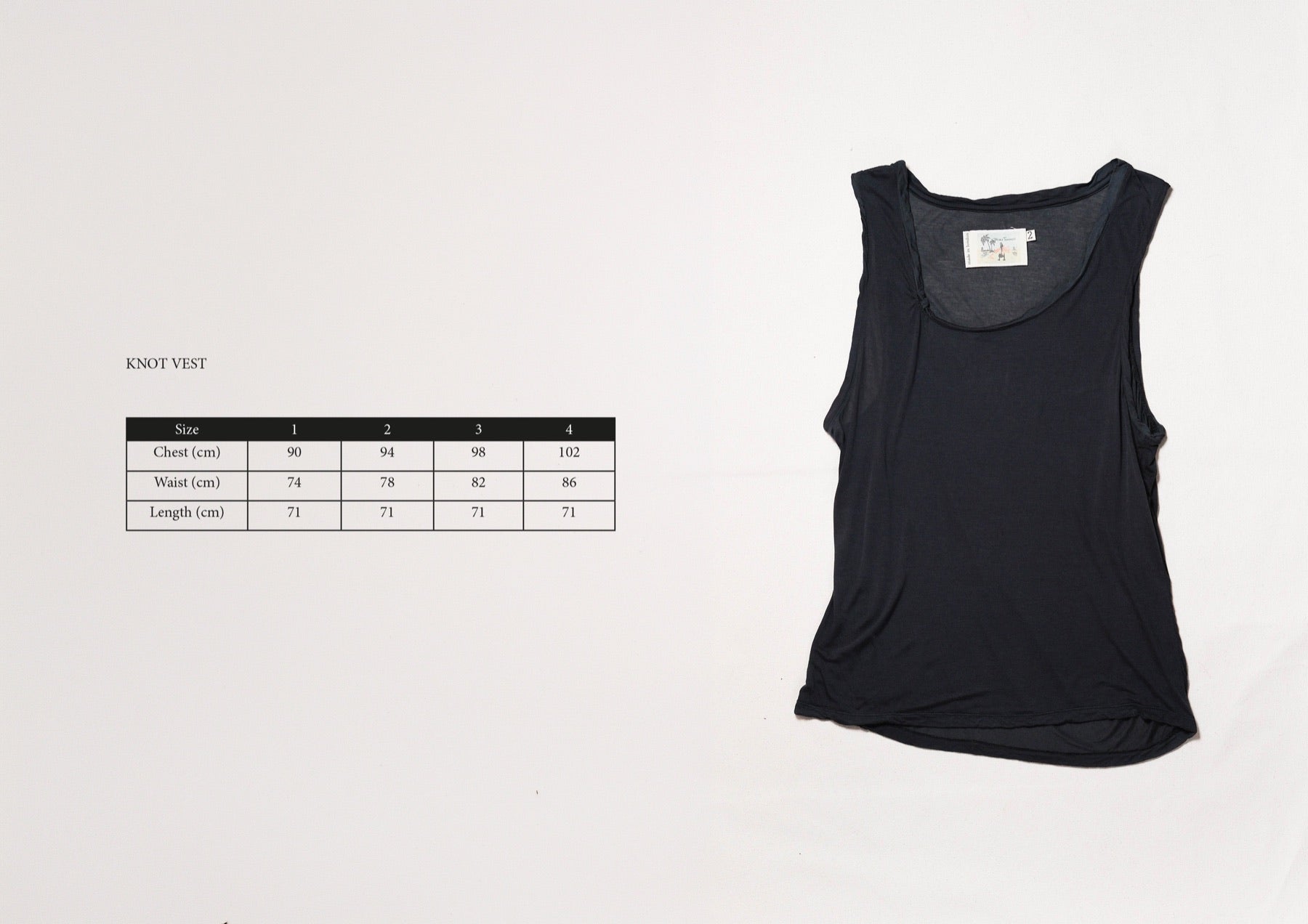 Size chart for Knot Vest in Light Grey, measurements in centimetres