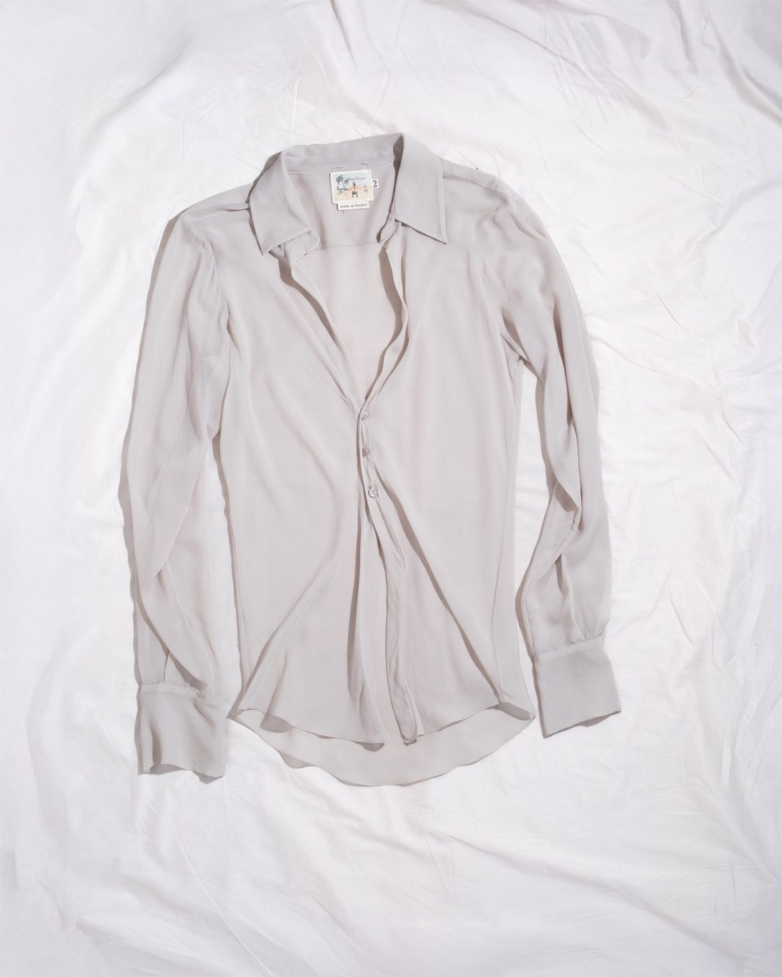 bias shirt in light grey silk