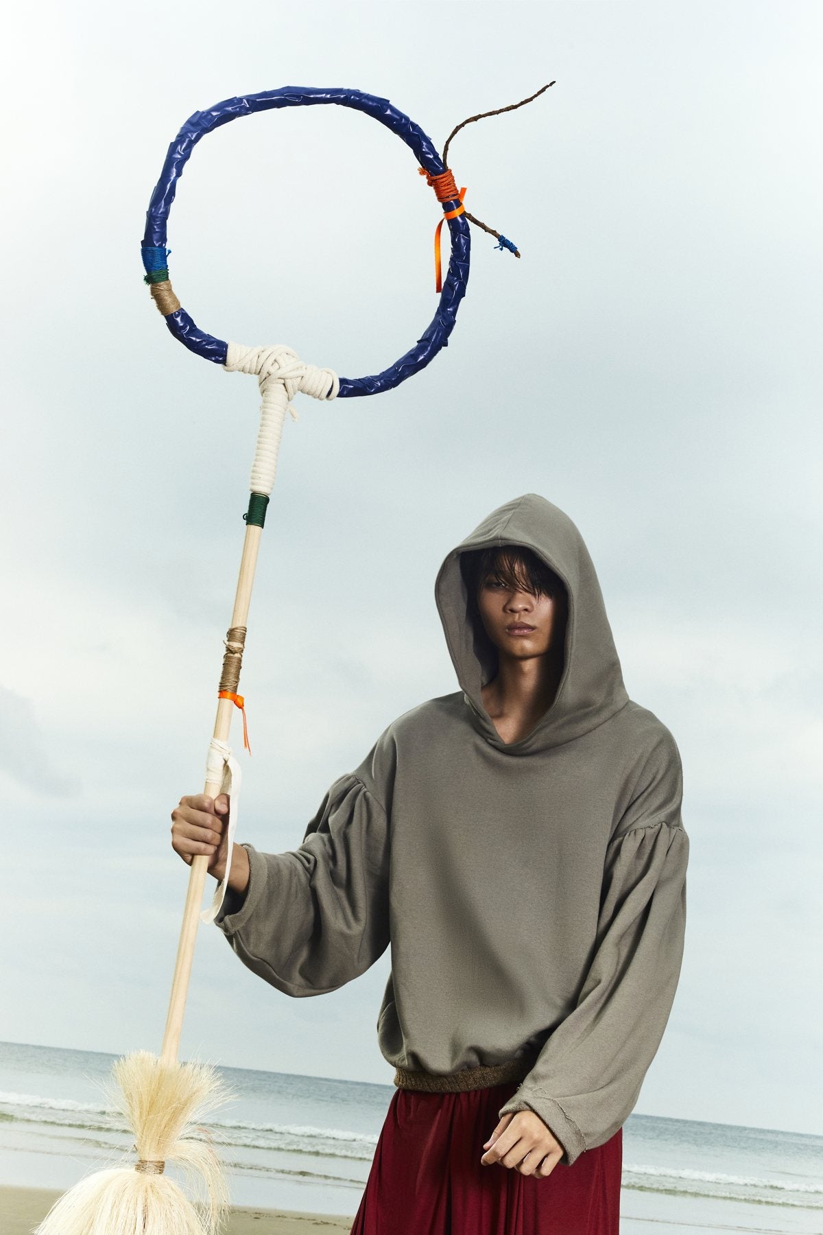 Magia — the hoop staff